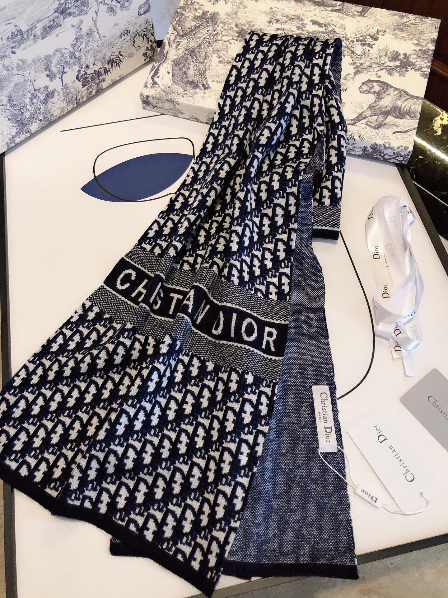 【DIOR公式旗艦店】ディオール スカーフ 限定発売 送料無料-BRAND OFF