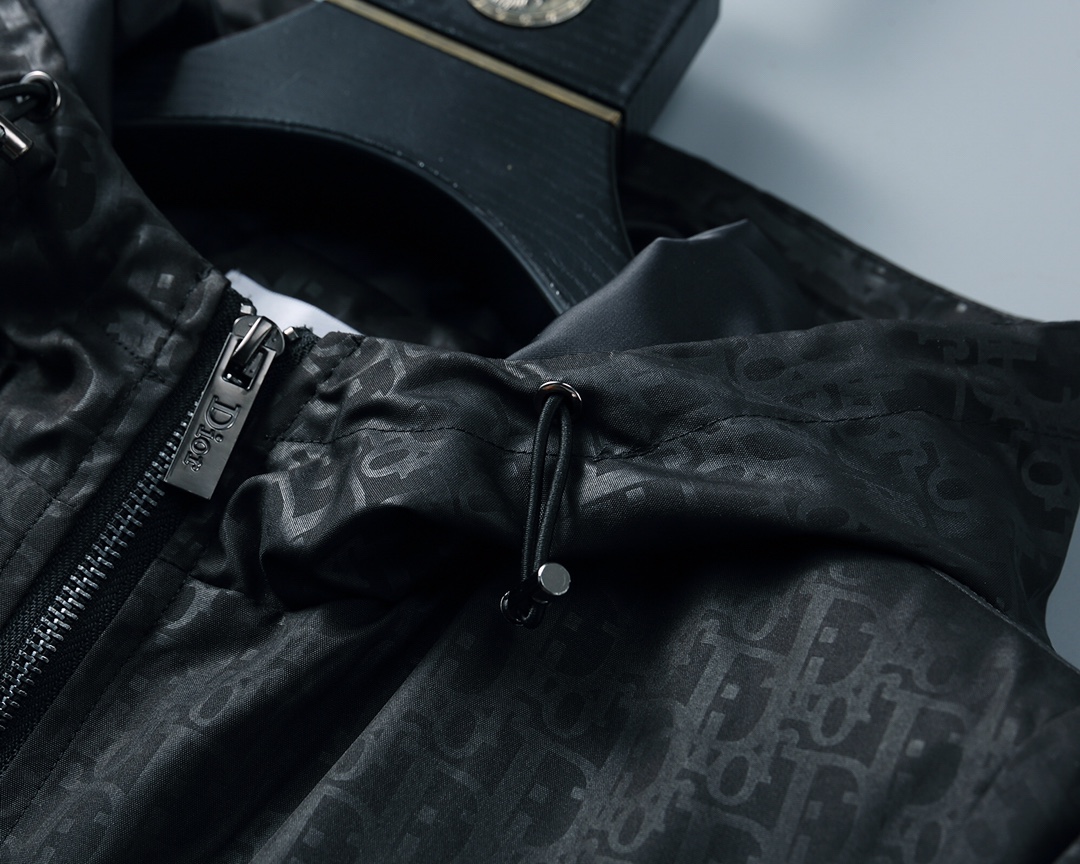 【Dior公式 旗艦店】（ディオール）ジャケット、ご好評に付き再入荷！-BRAND OFF