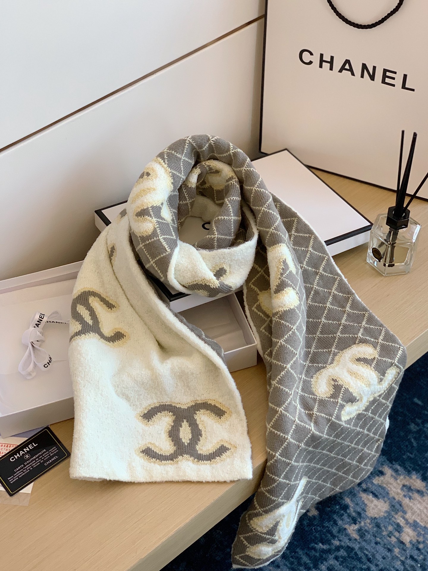 【CHANEL公式旗艦店】シャネル スカーフ 限定発売 送料無料-BRAND OFF
