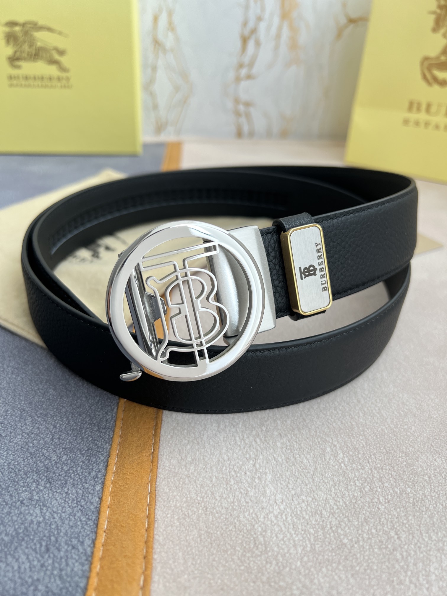 【BURBERRY】(バーバリー) 3.5cm   ベルト メンズ-BRAND OFF