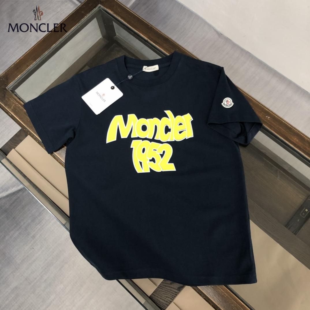 【2026】MONCLER モンクレール　　半袖シャツ　Tシャツ　シンプルの風格　ファッション　かっこいい　白　黒　深いブルー　男女兼用-BRAND OFF