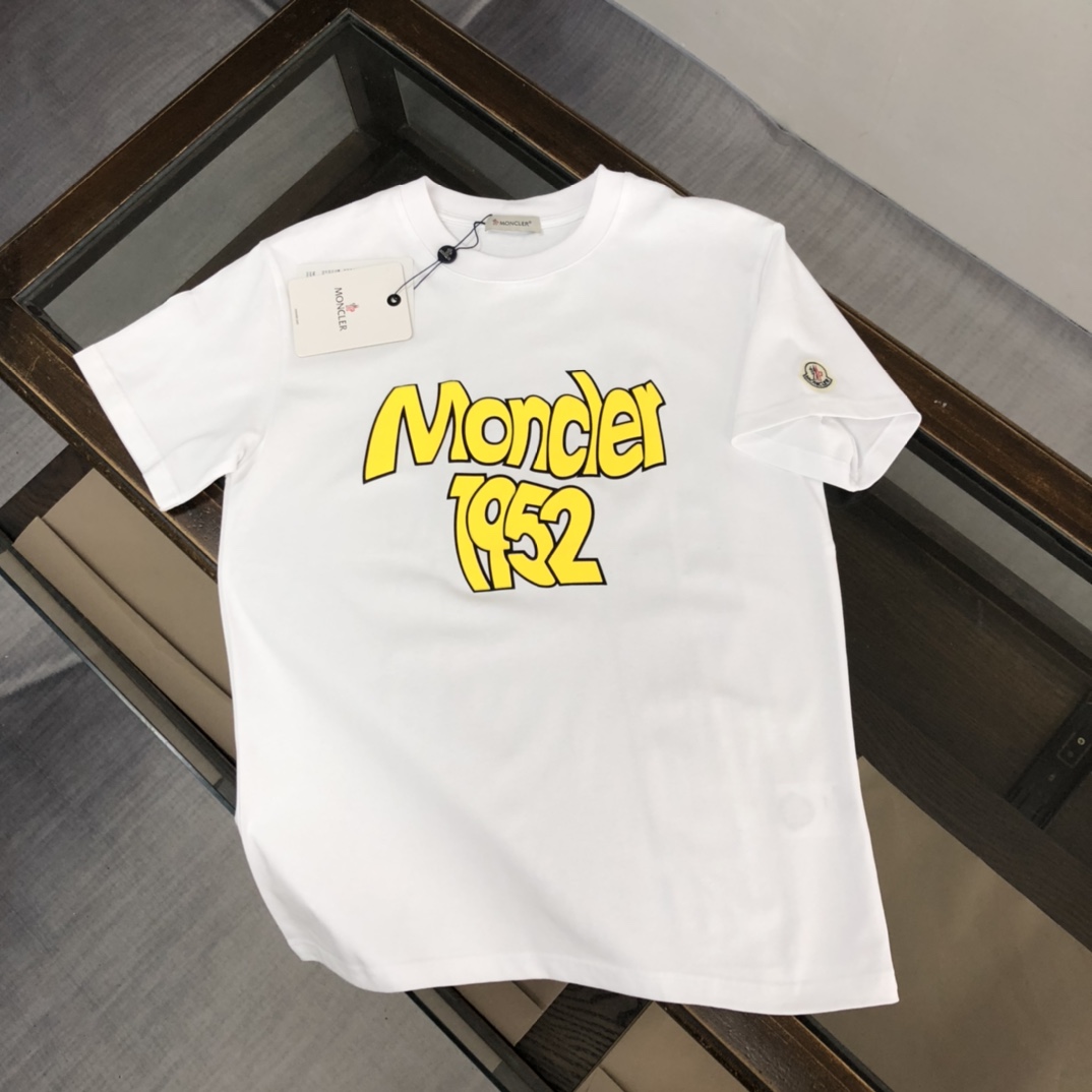 【2026】MONCLER モンクレール　　半袖シャツ　Tシャツ　シンプルの風格　ファッション　かっこいい　白　黒　深いブルー　男女兼用-BRAND OFF