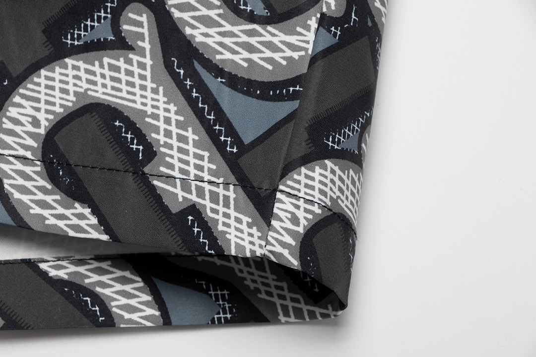 【BURBERRY  公式旗艦店】 バーバリー   ショートパンツ  ご好評に付き再入荷！-BRAND OFF