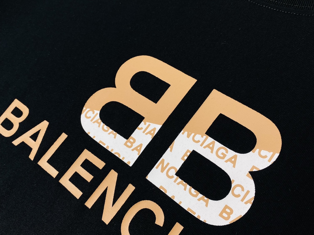【2026】【BALENCIAGA  公式旗艦店】バレンシアガ   Tシャツ ご好評に付き再入荷！-BRAND OFF