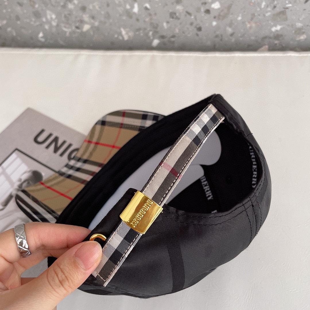 【2026】【BURBERRY  バーバリー】【数量限定】 野球帽 / ハット 241011-BRAND OFF