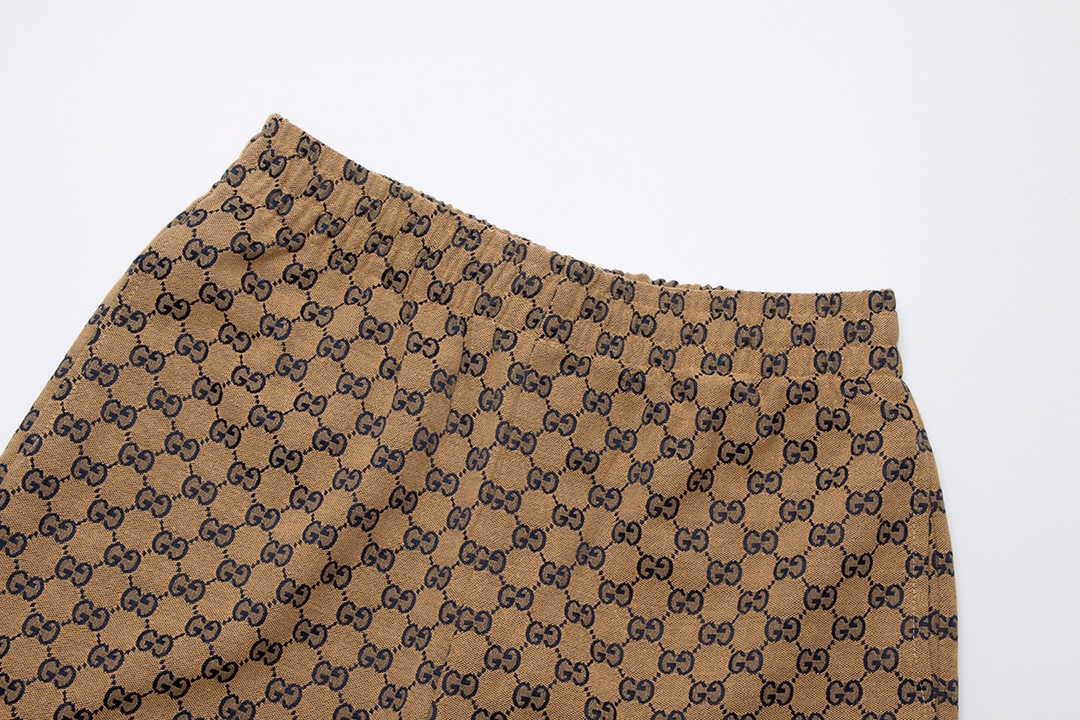 【GUCCI公式旗艦店】クッチ  ショートパンツ  ご好評に付き再入荷！-BRAND OFF