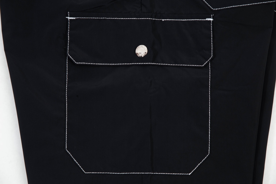 【 PRADA  公式旗艦店】 プラダ    ショートパンツ  ご好評に付き再入荷！-BRAND OFF