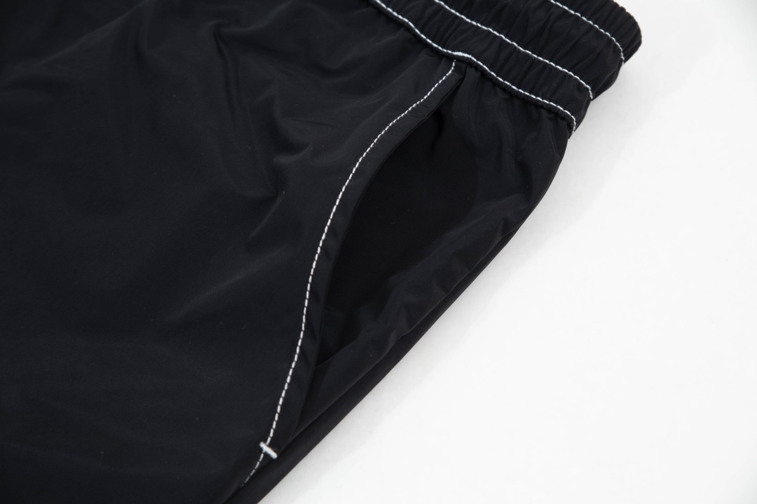 【 PRADA  公式旗艦店】 プラダ    ショートパンツ  ご好評に付き再入荷！-BRAND OFF