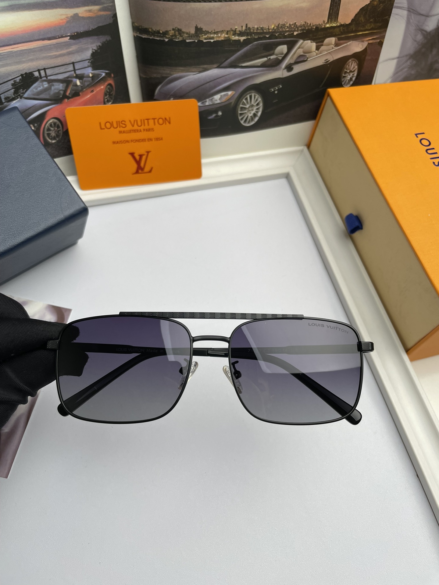 LOUIS VUITTON (  ルイヴィトン ) サングラス-BRAND OFF