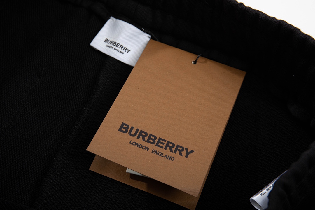 【BURBERRY  公式旗艦店】バーバリー  ショートパンツ  ご好評に付き再入荷！-BRAND OFF