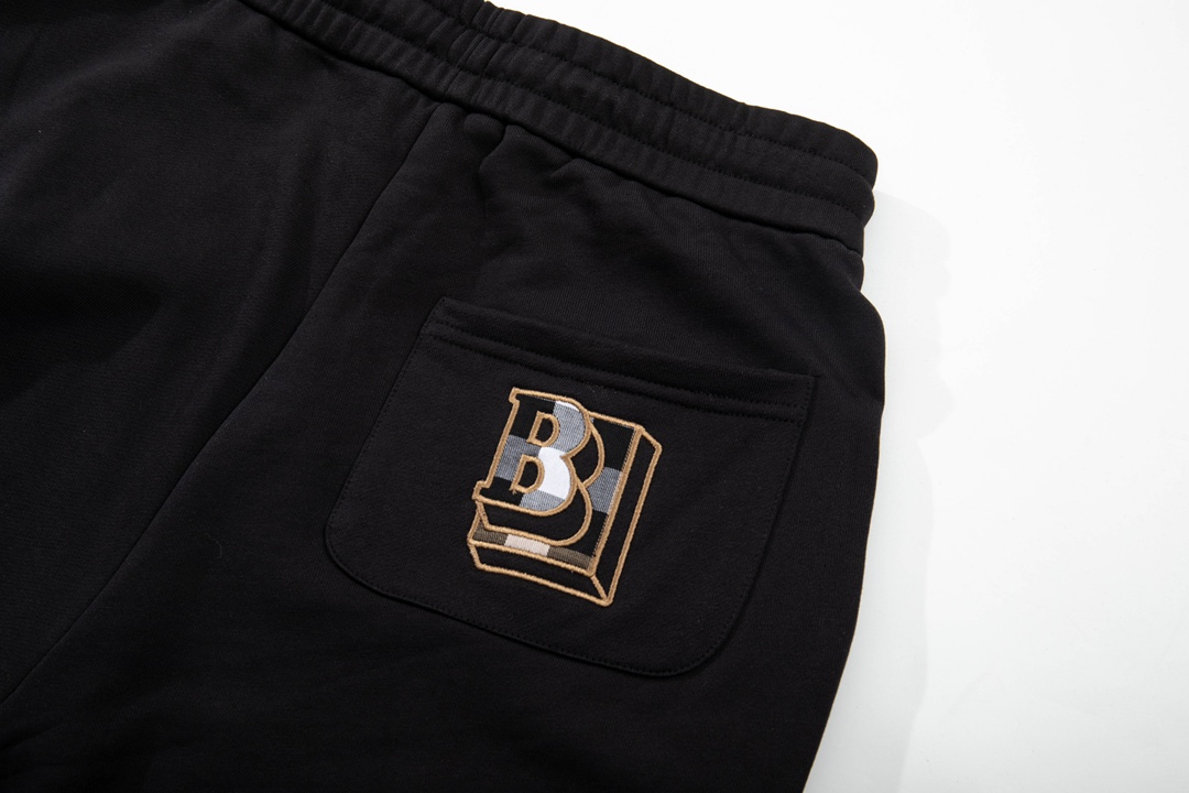 【BURBERRY  公式旗艦店】バーバリー  ショートパンツ  ご好評に付き再入荷！-BRAND OFF