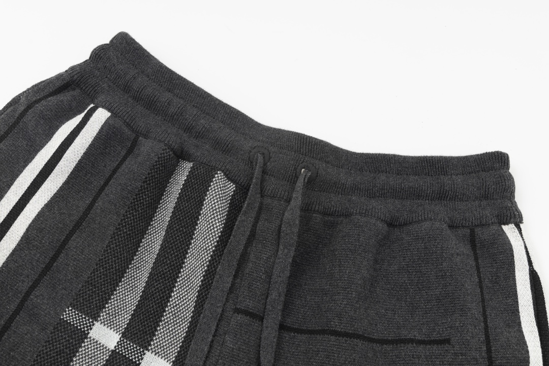 【BURBERRY  公式旗艦店】バーバリー  ショートパンツ  ご好評に付き再入荷！-BRAND OFF
