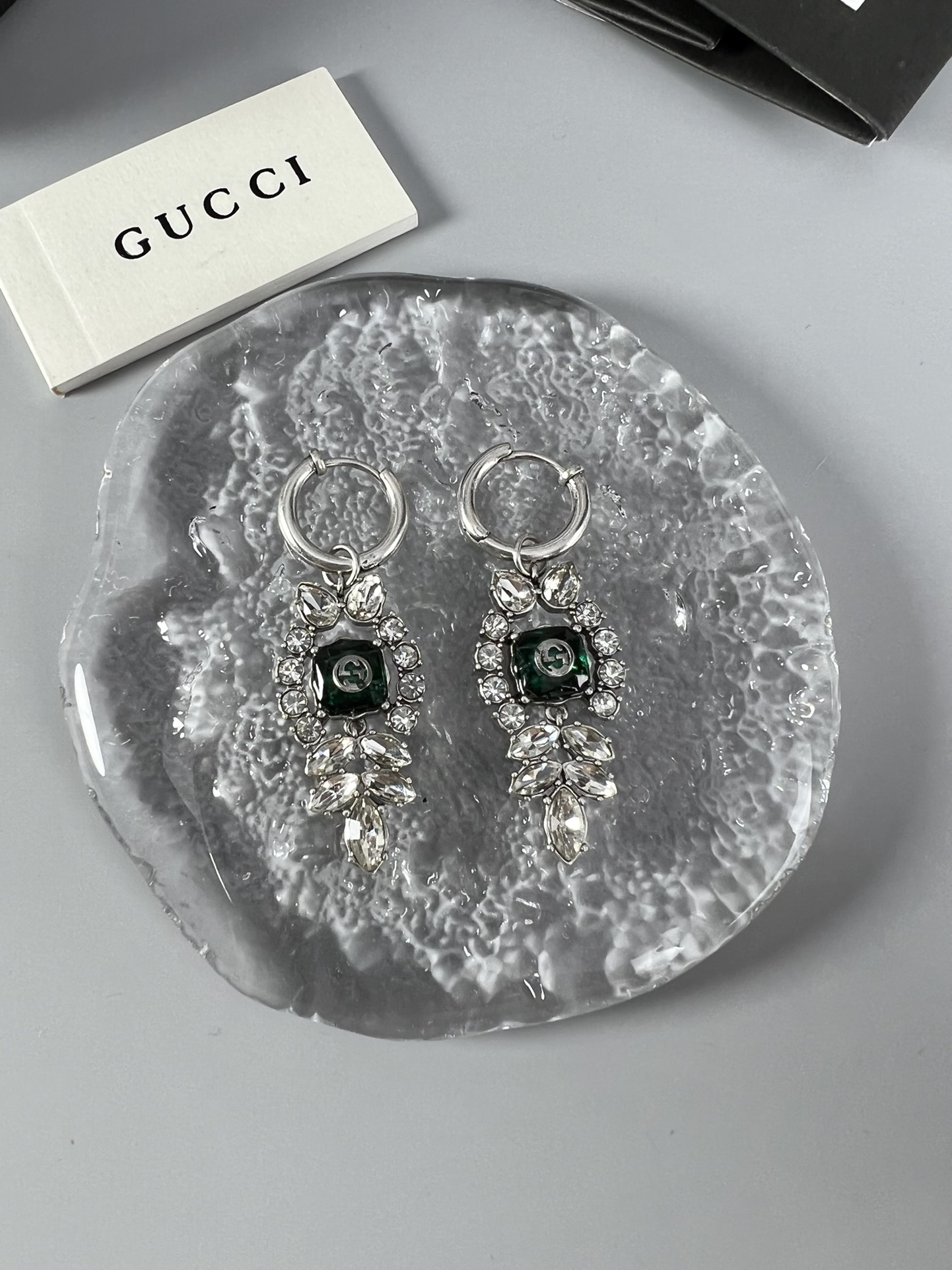 【GUCCI】クッチ レトロなコートスタイルのイヤリング、クラシックでエレガント、デザインセンスがいっぱい、レトロでゴージャス-BRAND OFF