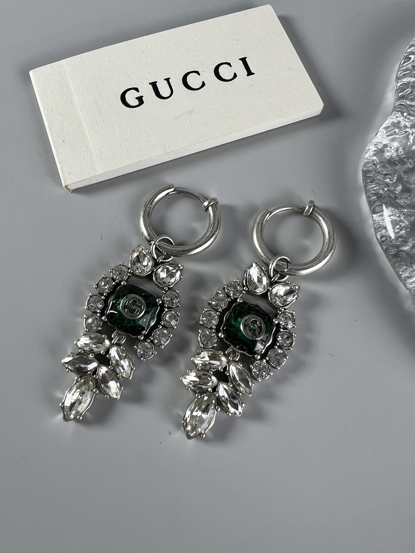 【GUCCI】クッチ レトロなコートスタイルのイヤリング、クラシックでエレガント、デザインセンスがいっぱい、レトロでゴージャス-BRAND OFF