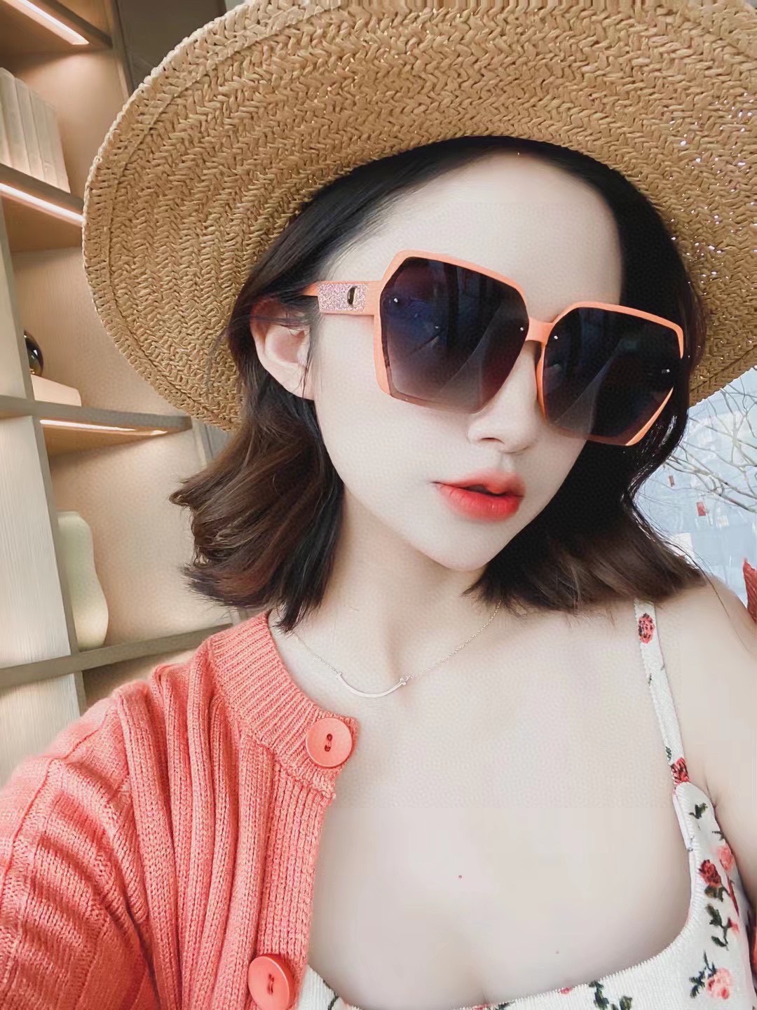 DIOR(  ディオール ) サングラス-BRAND OFF
