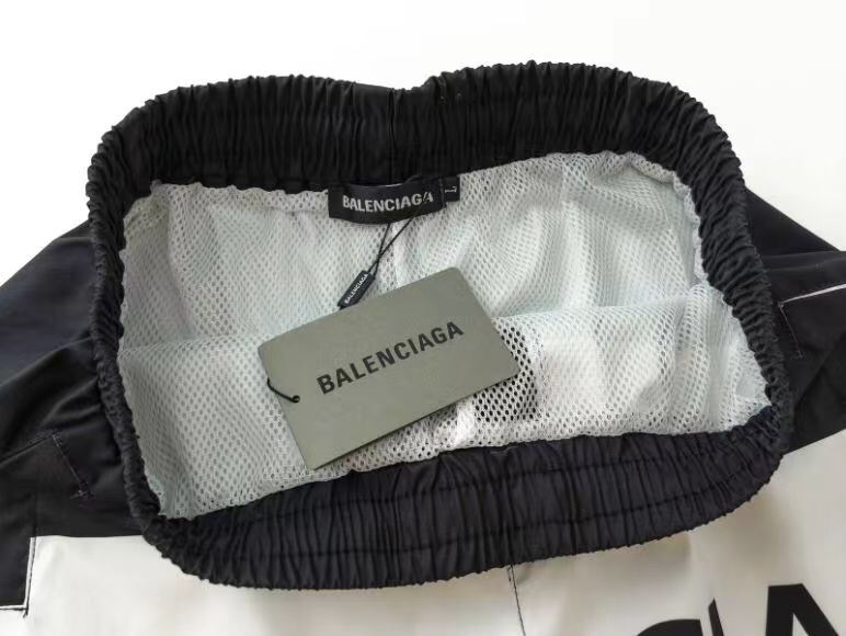 【2026】【BALENCIAGA  公式旗艦店】 バレンシアガ   ショートパンツ  ご好評に付き再入荷！-BRAND OFF