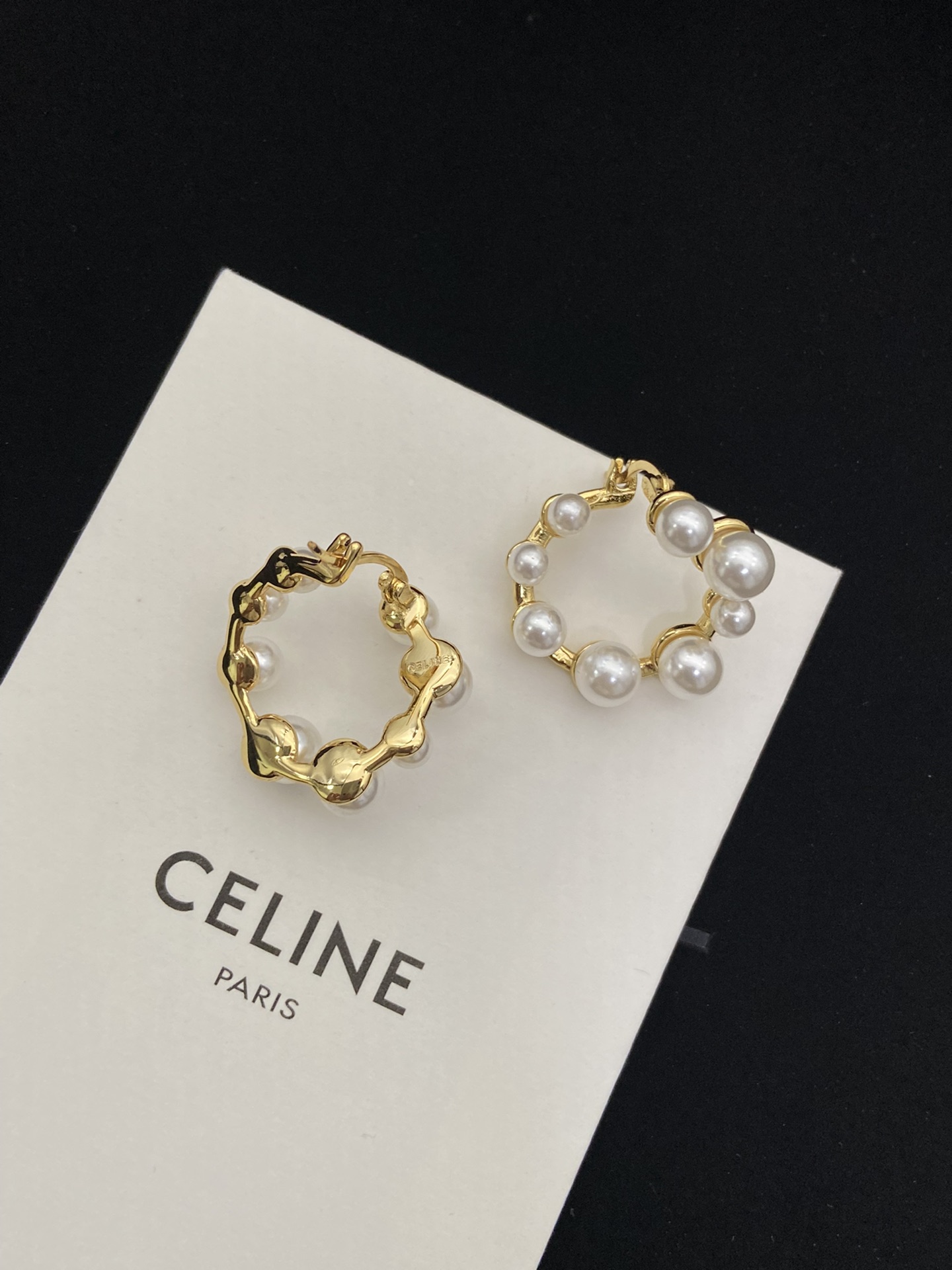 【CELINE】 セリーヌ   ファッションスタイルのイヤリング-BRAND OFF