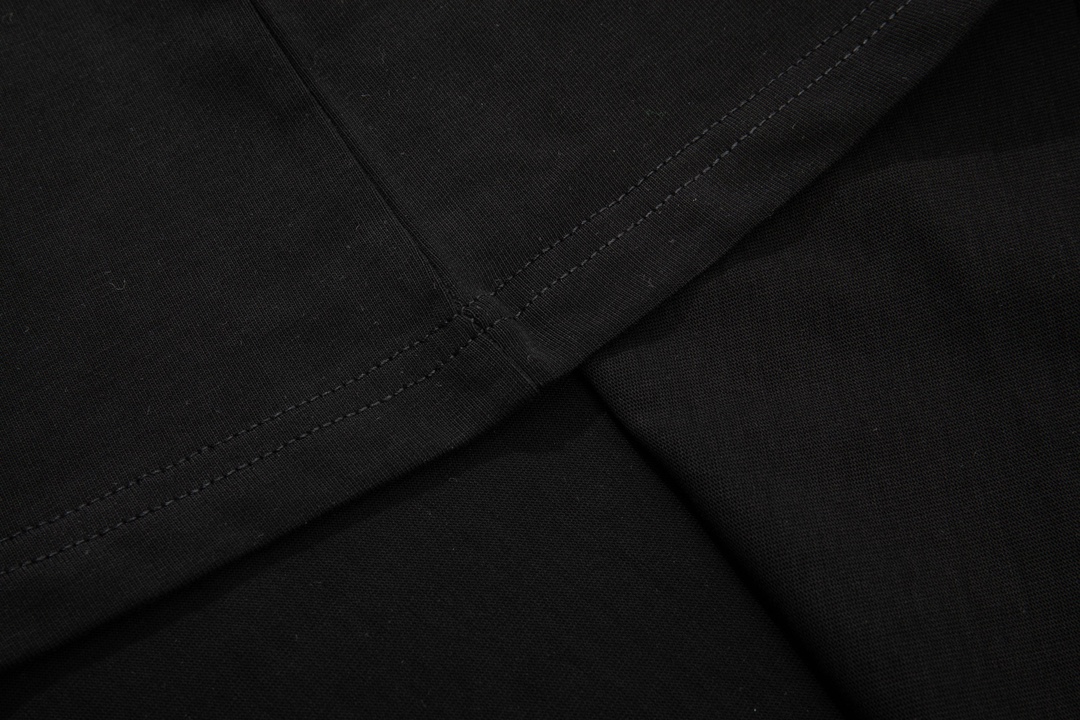 【2026】【 LOUIS VUITTON   公式旗艦店】 ルイヴィトン    Tシャツご好評に付き再入荷！-BRAND OFF