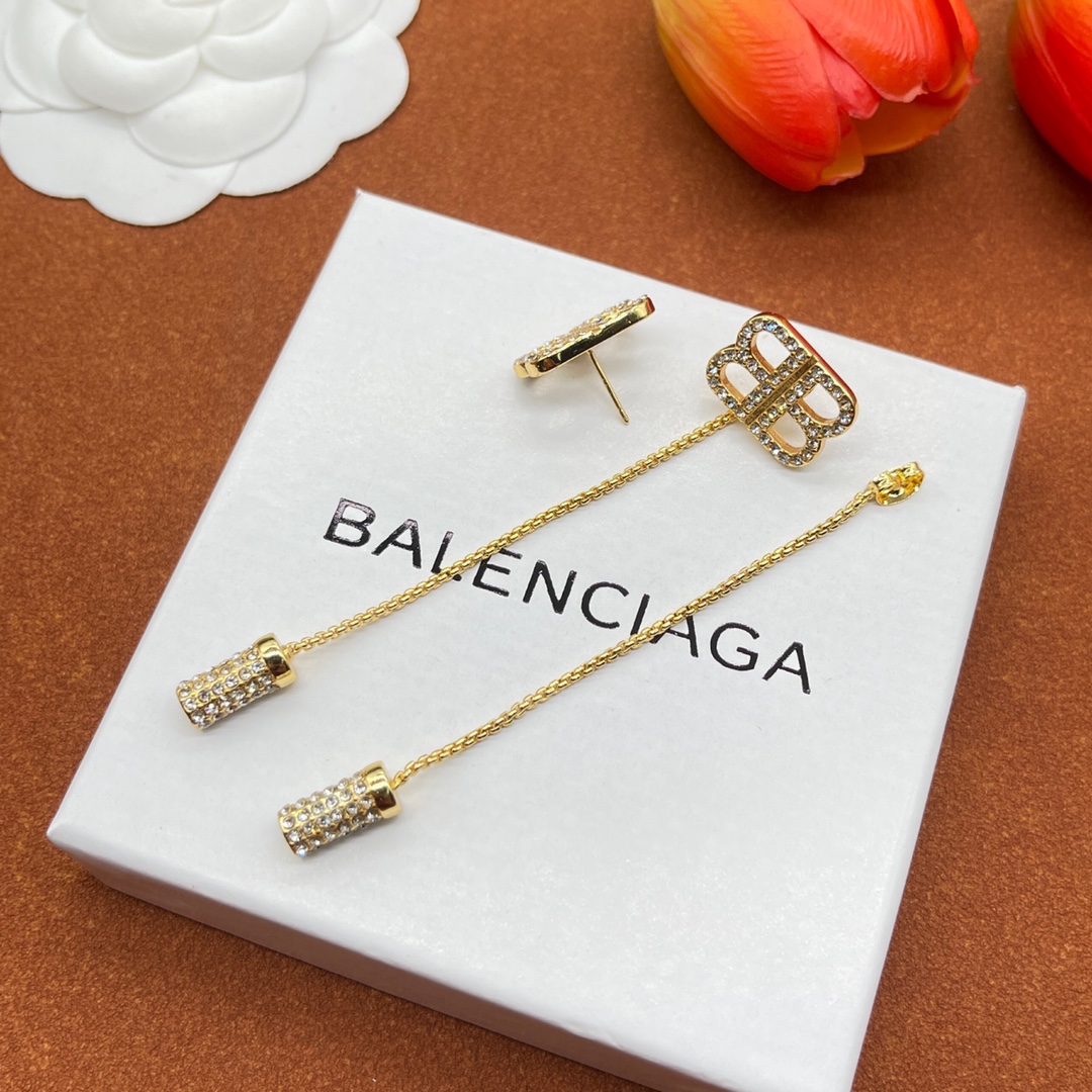 【BALENCIAGA】バレンシアガ    ファッションスタイルのイヤリング-BRAND OFF