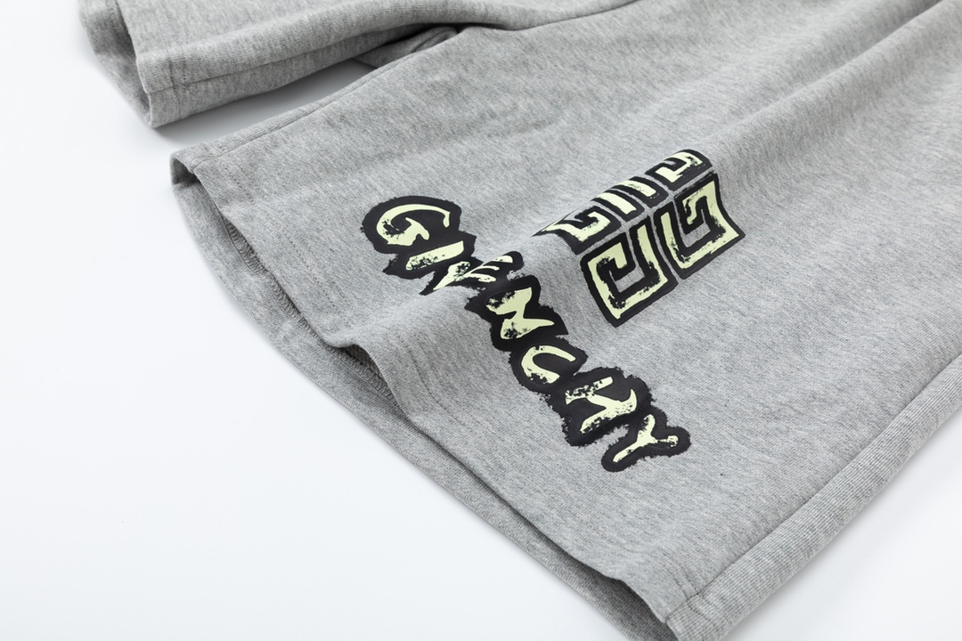 【GIVENCHY 公式旗艦店】ジバンシー   ショートパンツご好評に付き再入荷！-BRAND OFF