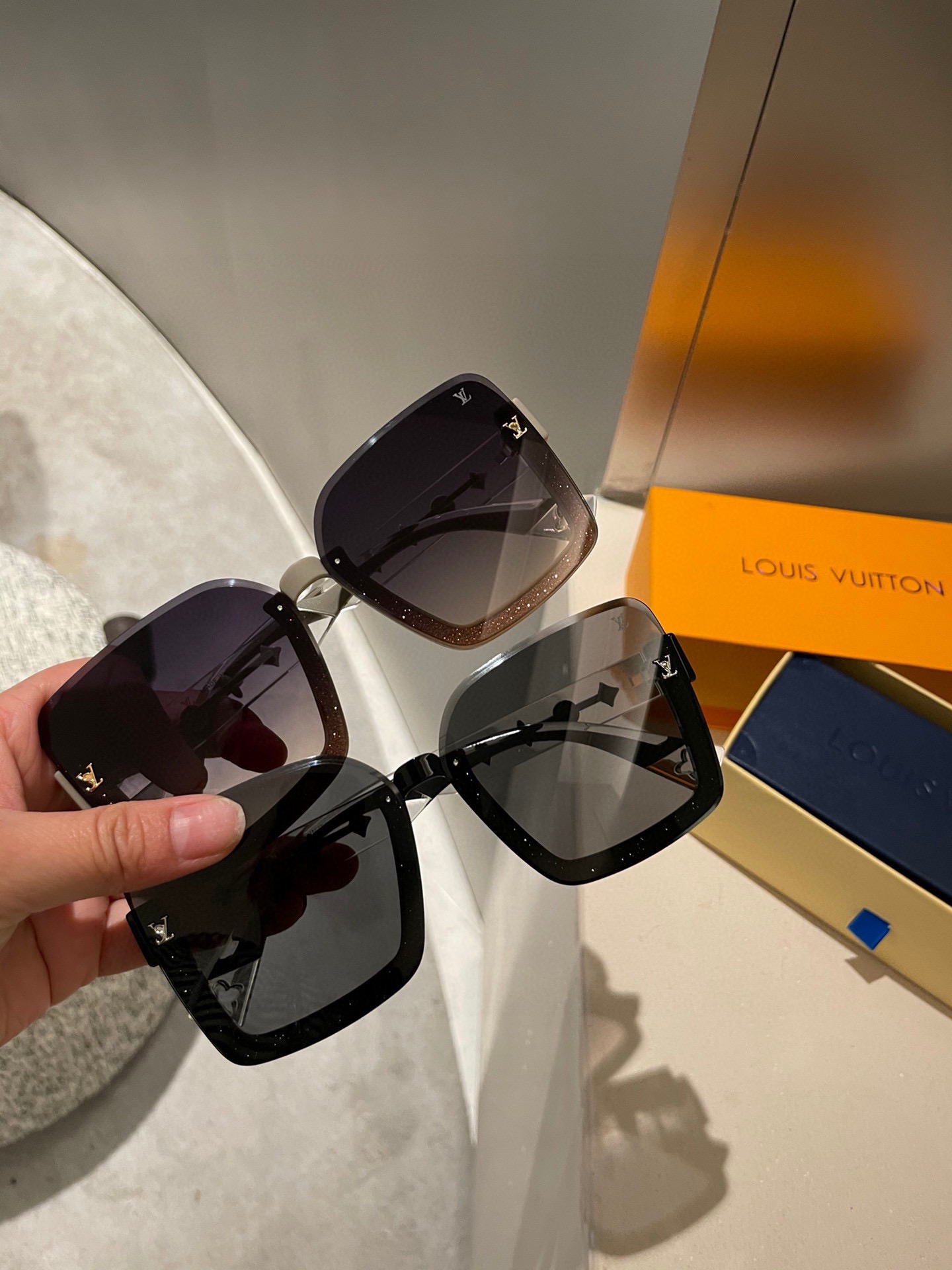 LOUIS VUITTON(ルイヴィトン ) サングラス-BRAND OFF