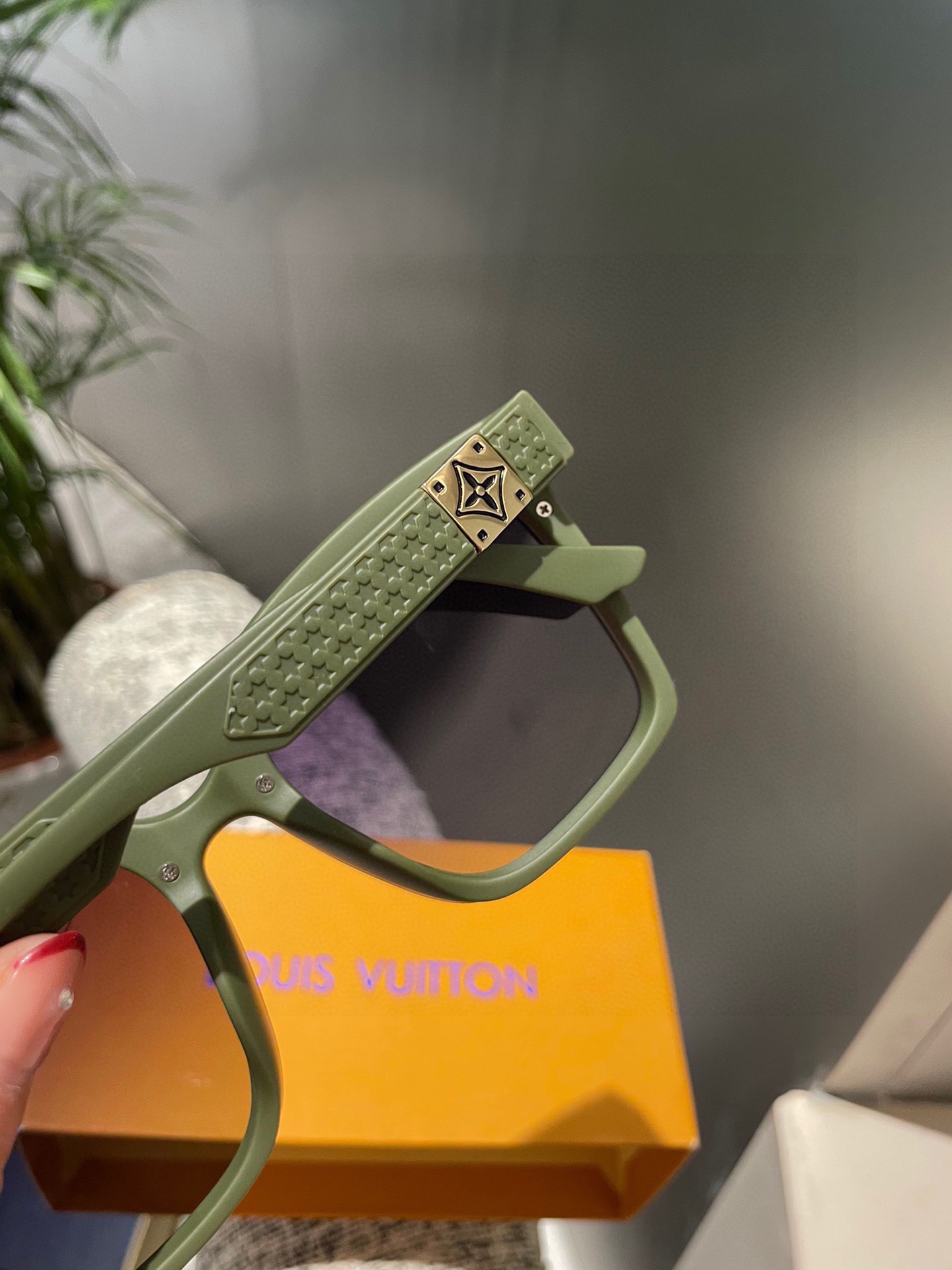 LOUIS VUITTON(ルイヴィトン ) サングラス-BRAND OFF