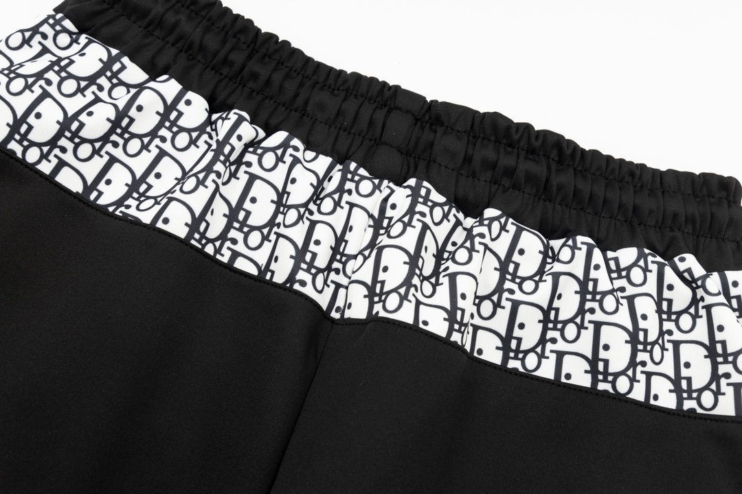 【DIOR   公式旗艦店】ディオール   ショートパンツご好評に付き再入荷！-BRAND OFF