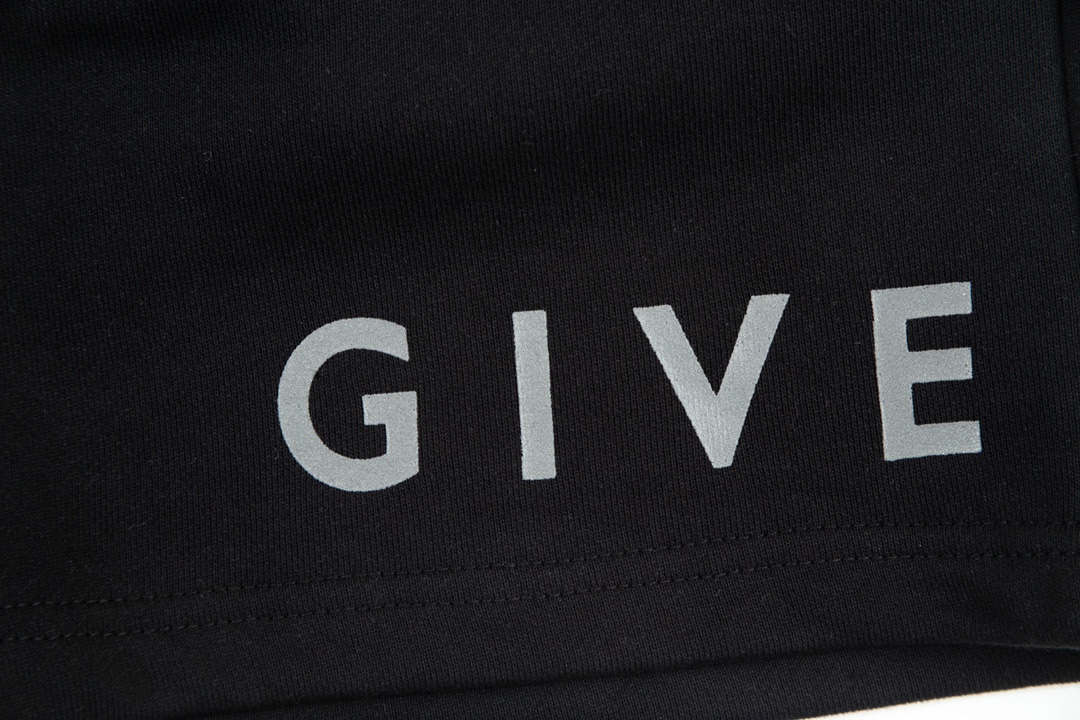 【GIVENCHY 公式旗艦店】ジバンシー   ショートパンツご好評に付き再入荷！-BRAND OFF