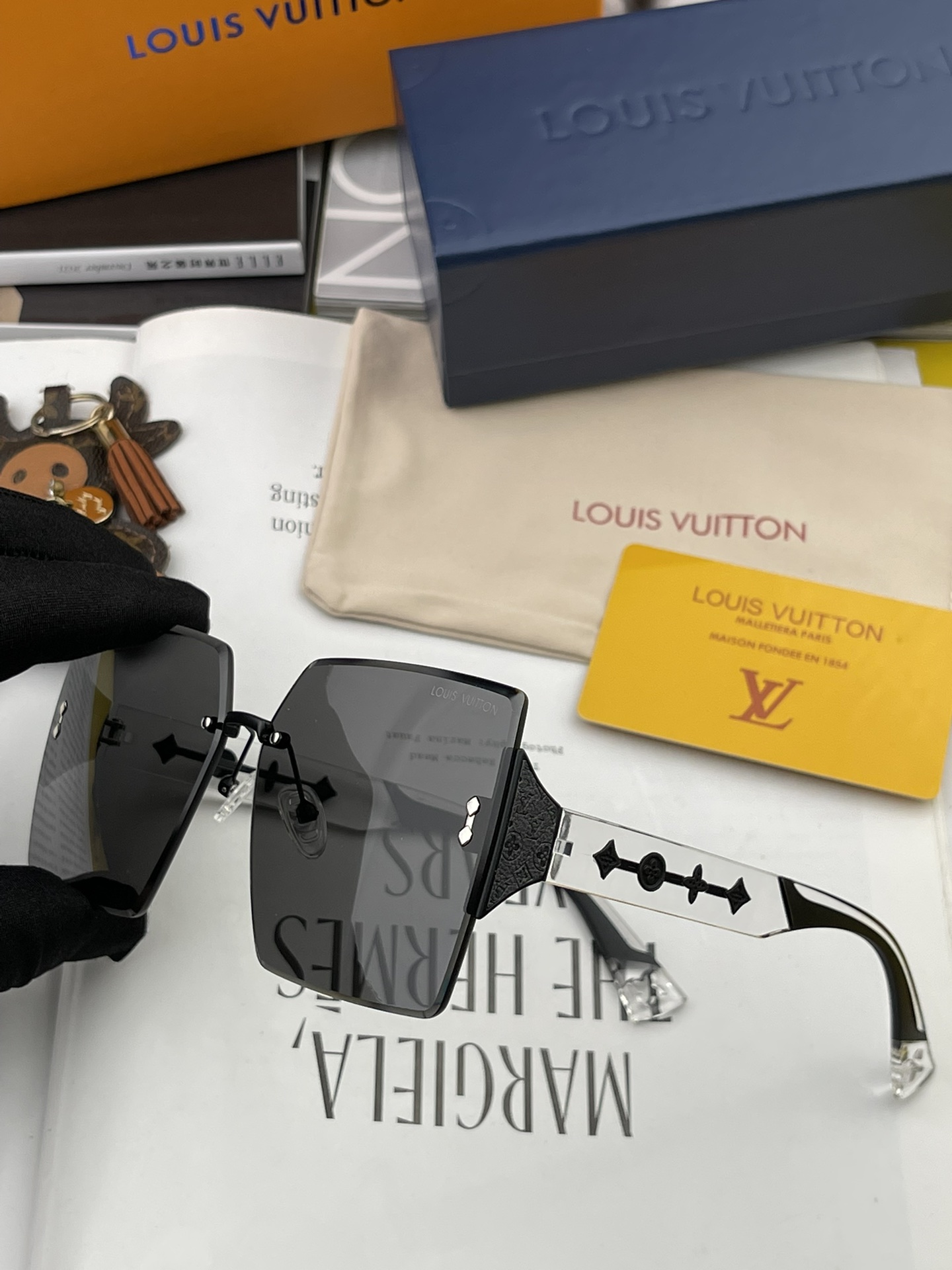 LOUIS VUITTON (ルイヴィトン) サングラス-BRAND OFF
