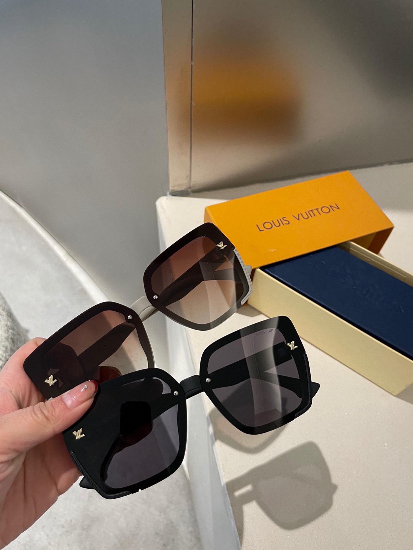 LOUIS VUITTON (ルイヴィトン) サングラス-BRAND OFF