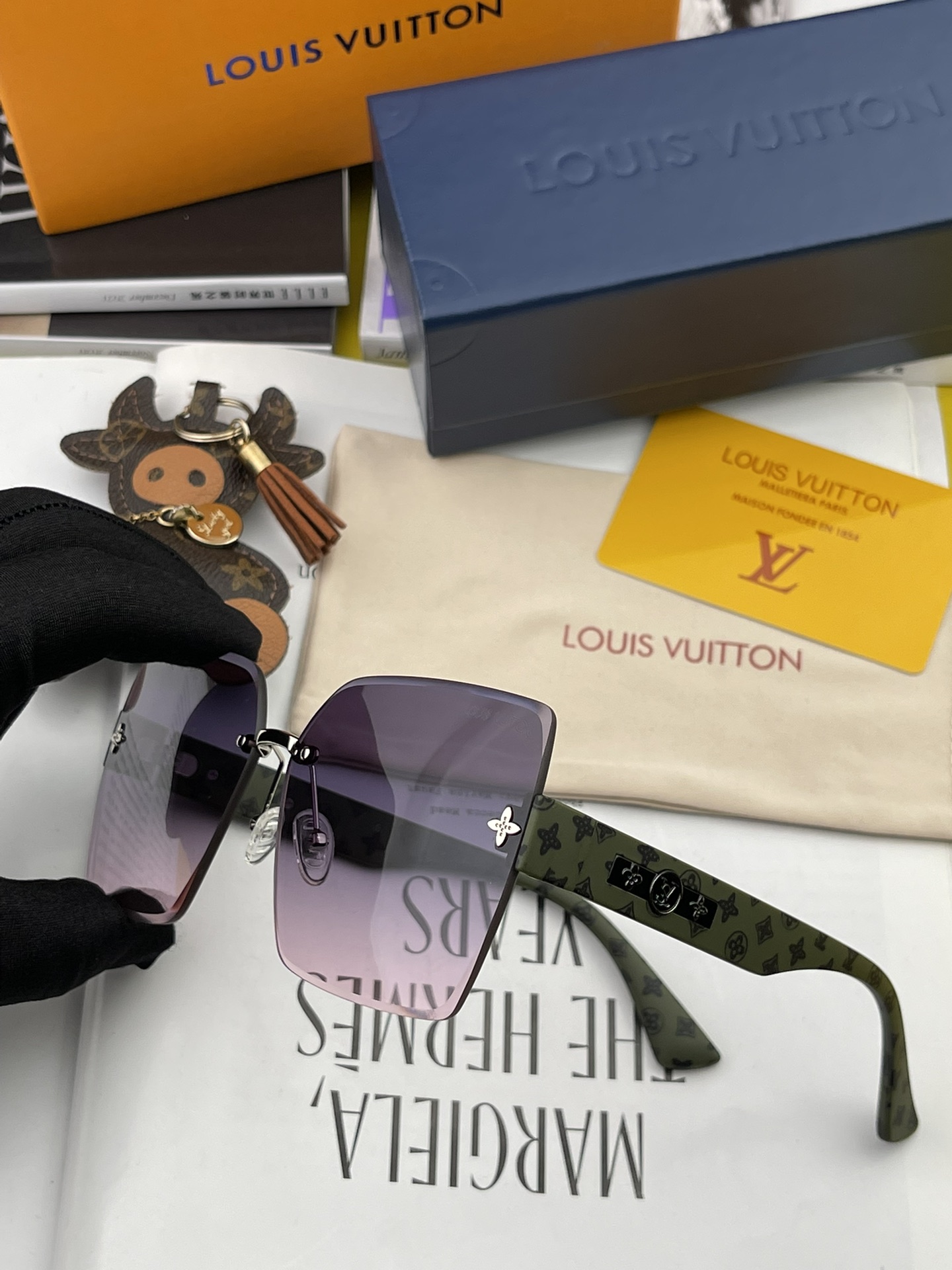 LOUIS VUITTON( ルイヴィトン) サングラス-BRAND OFF