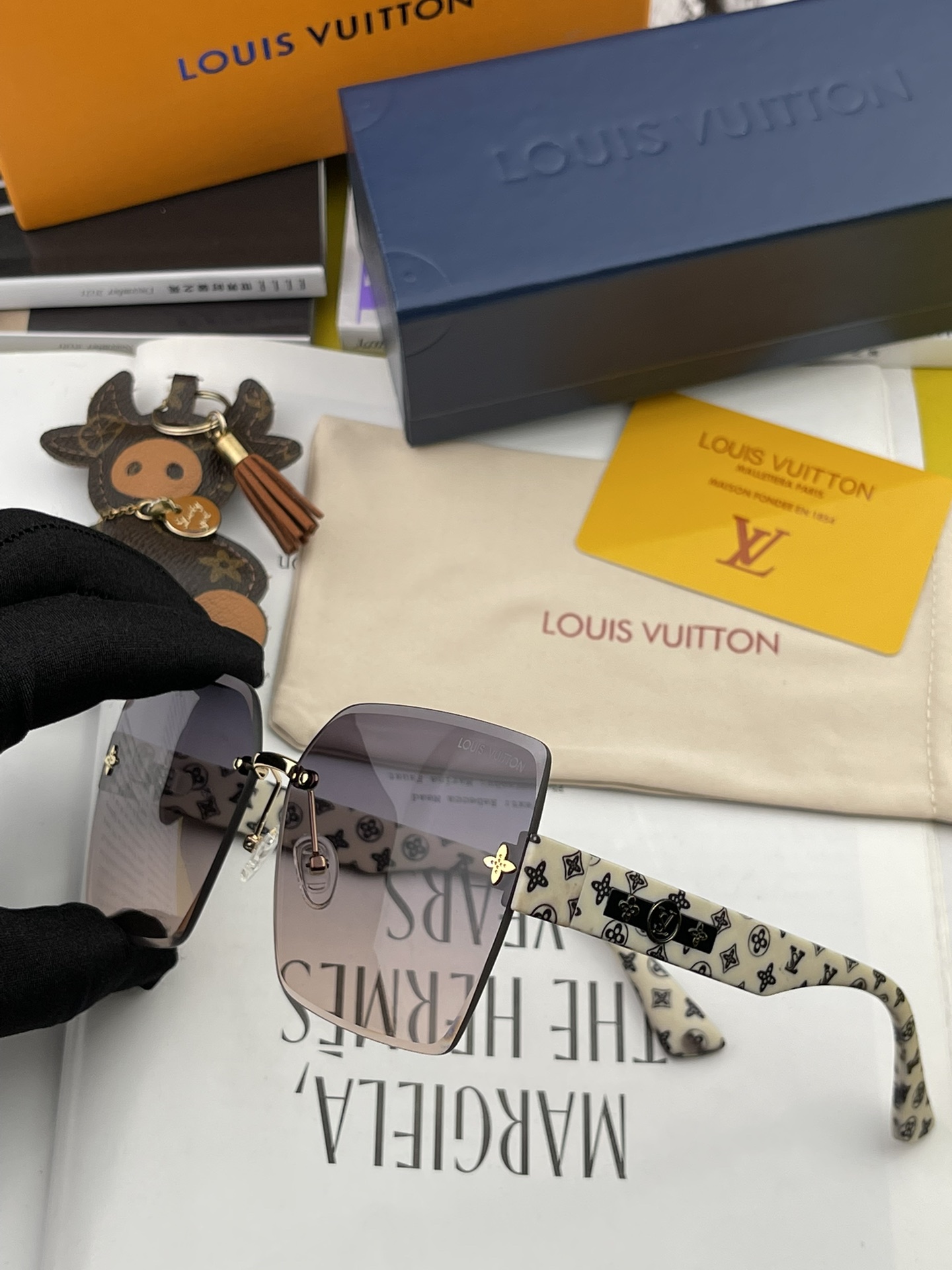 LOUIS VUITTON( ルイヴィトン) サングラス-BRAND OFF