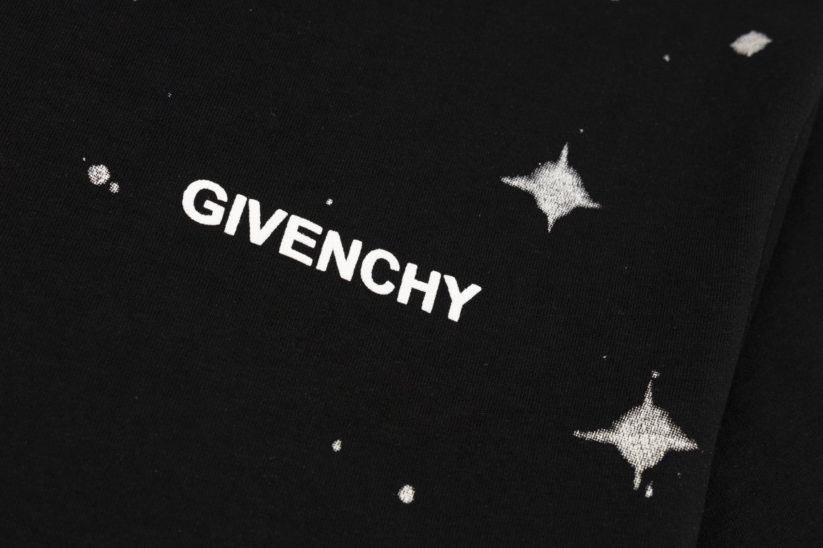 【2026】【GIVENCHY 公式旗艦店】ジバンシー   Tシャツ ご好評に付き再入荷！-BRAND OFF