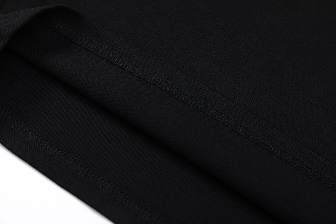 【2026】【LOUIS VUITTON  公式旗艦店】ルイヴィトン  Tシャツ  ご好評に付き再入荷！-BRAND OFF