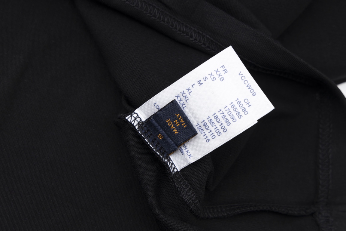 【2026】【LOUIS VUITTON 公式旗艦店】ルイヴィトン  Tシャツ   ご好評に付き再入荷！-BRAND OFF