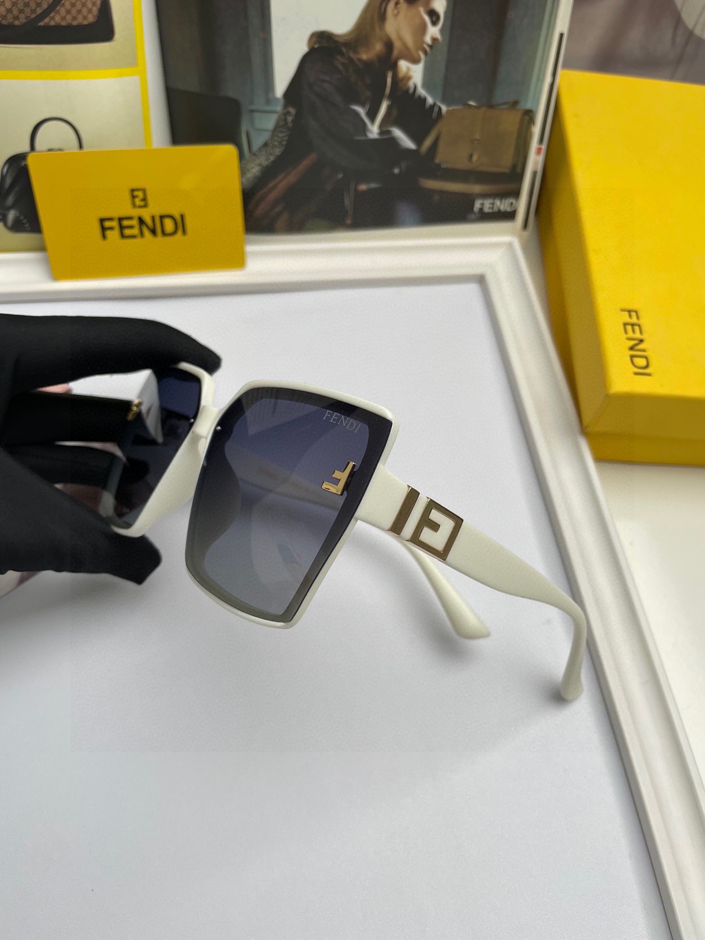 【2026】FENDI(フェンディ ) サングラス-BRAND OFF