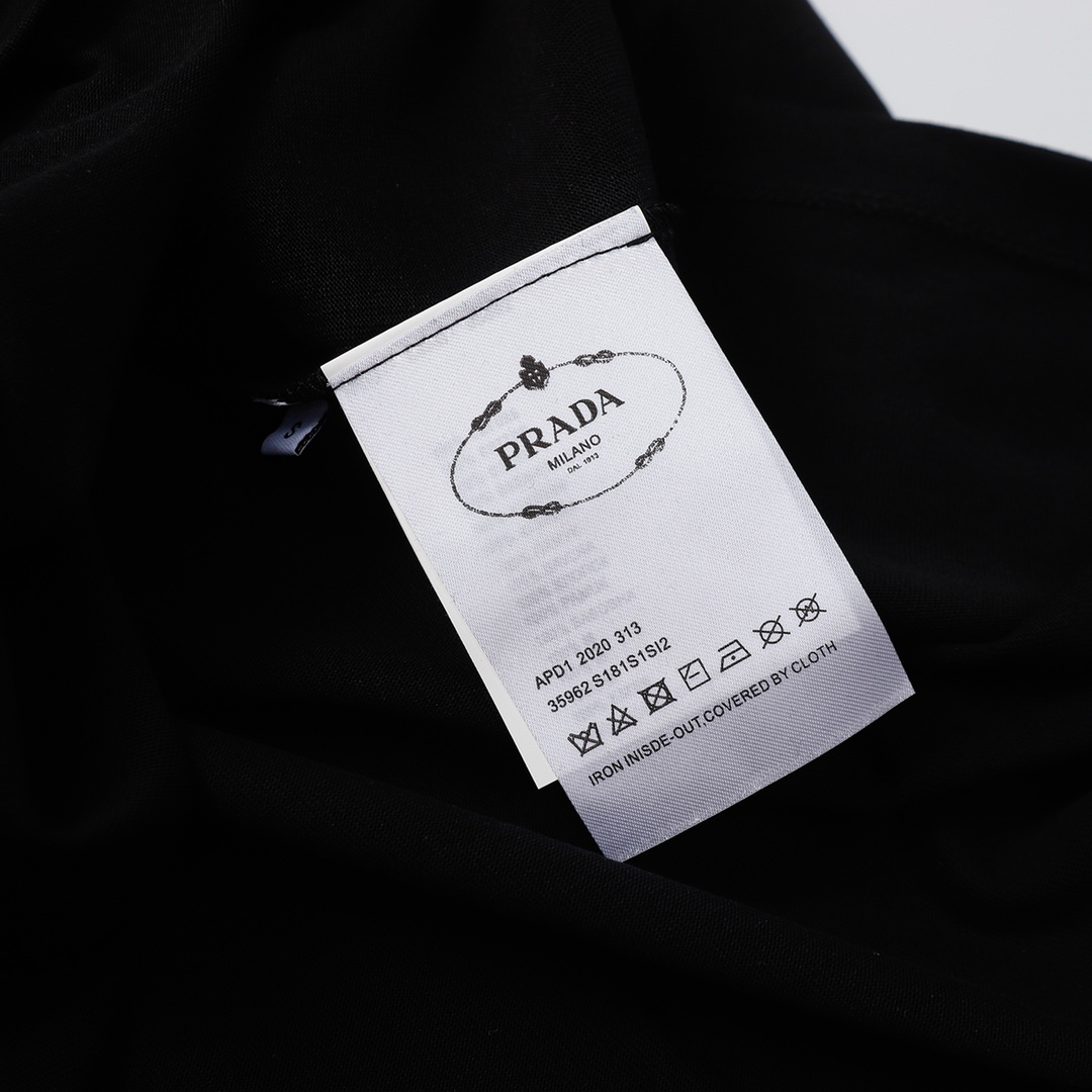 【PRADA  公式旗艦店】プラダ   Tシャツご好評に付き再入荷！-BRAND OFF