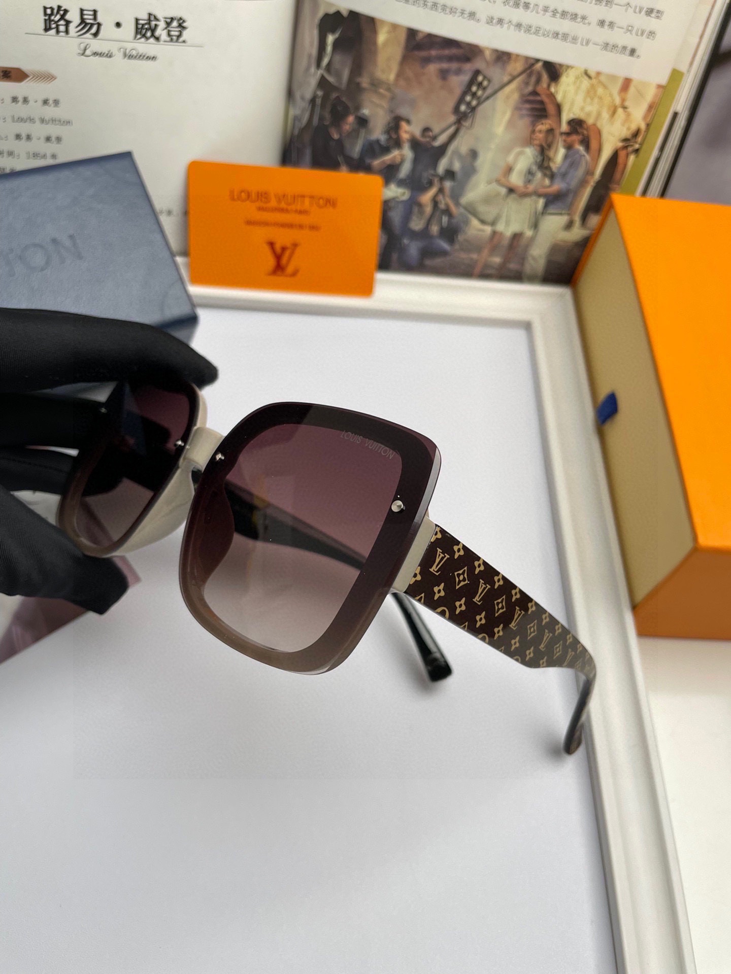 LOUIS VUITTON (  ルイヴィトン ) サングラス-BRAND OFF