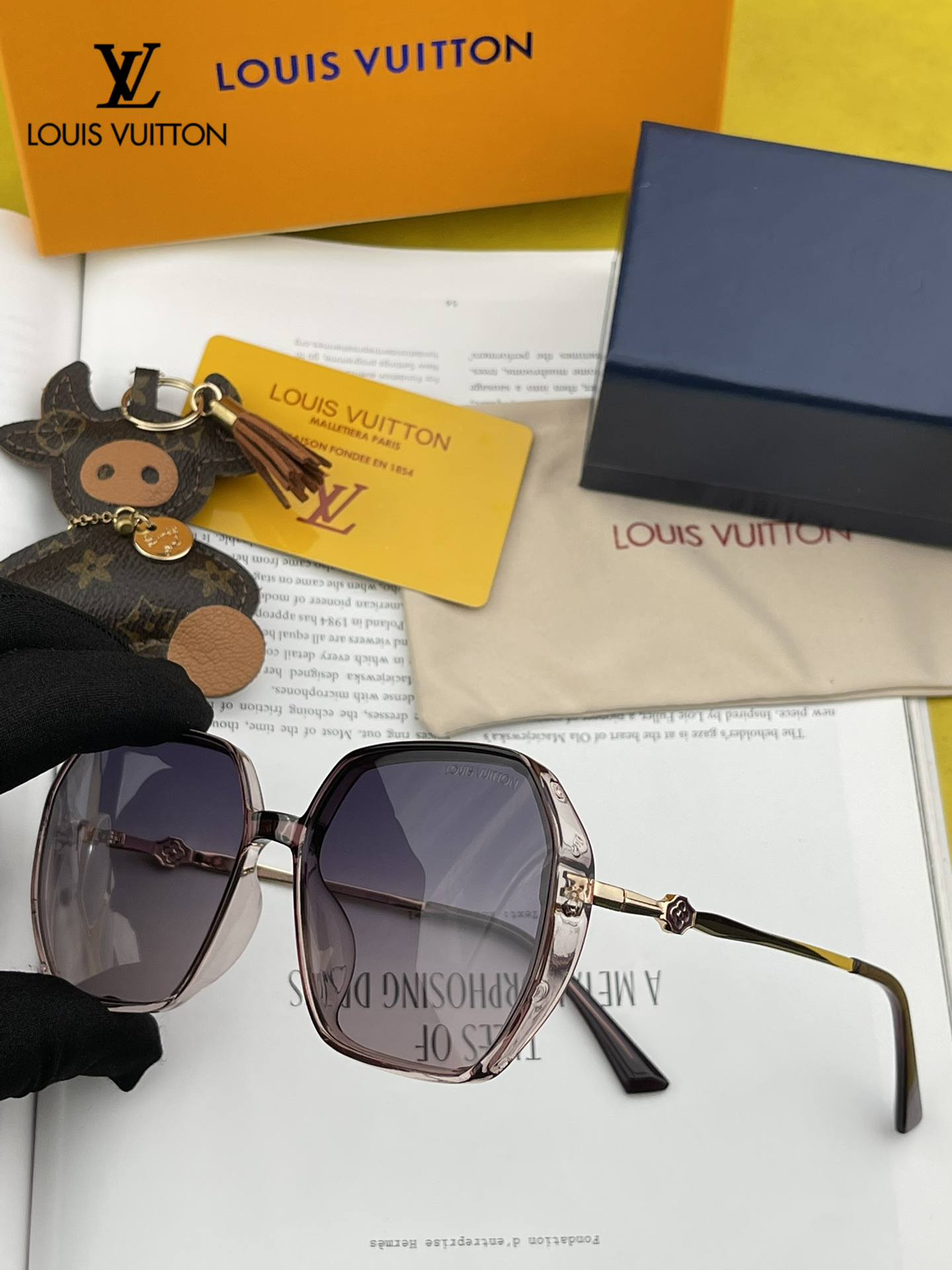 LOUIS VUITTON (  ルイヴィトン ) サングラス-BRAND OFF
