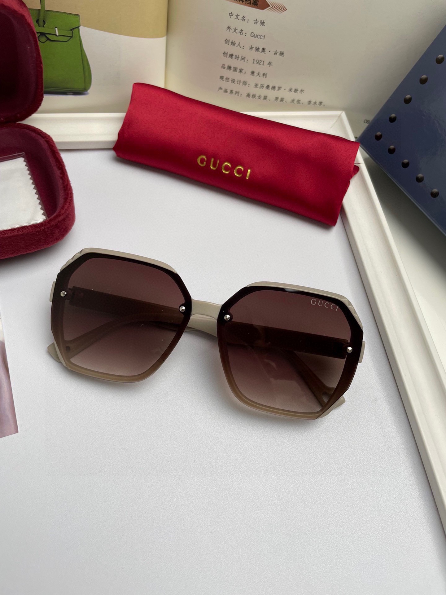 GUCCI(クッチ ) サングラス-BRAND OFF