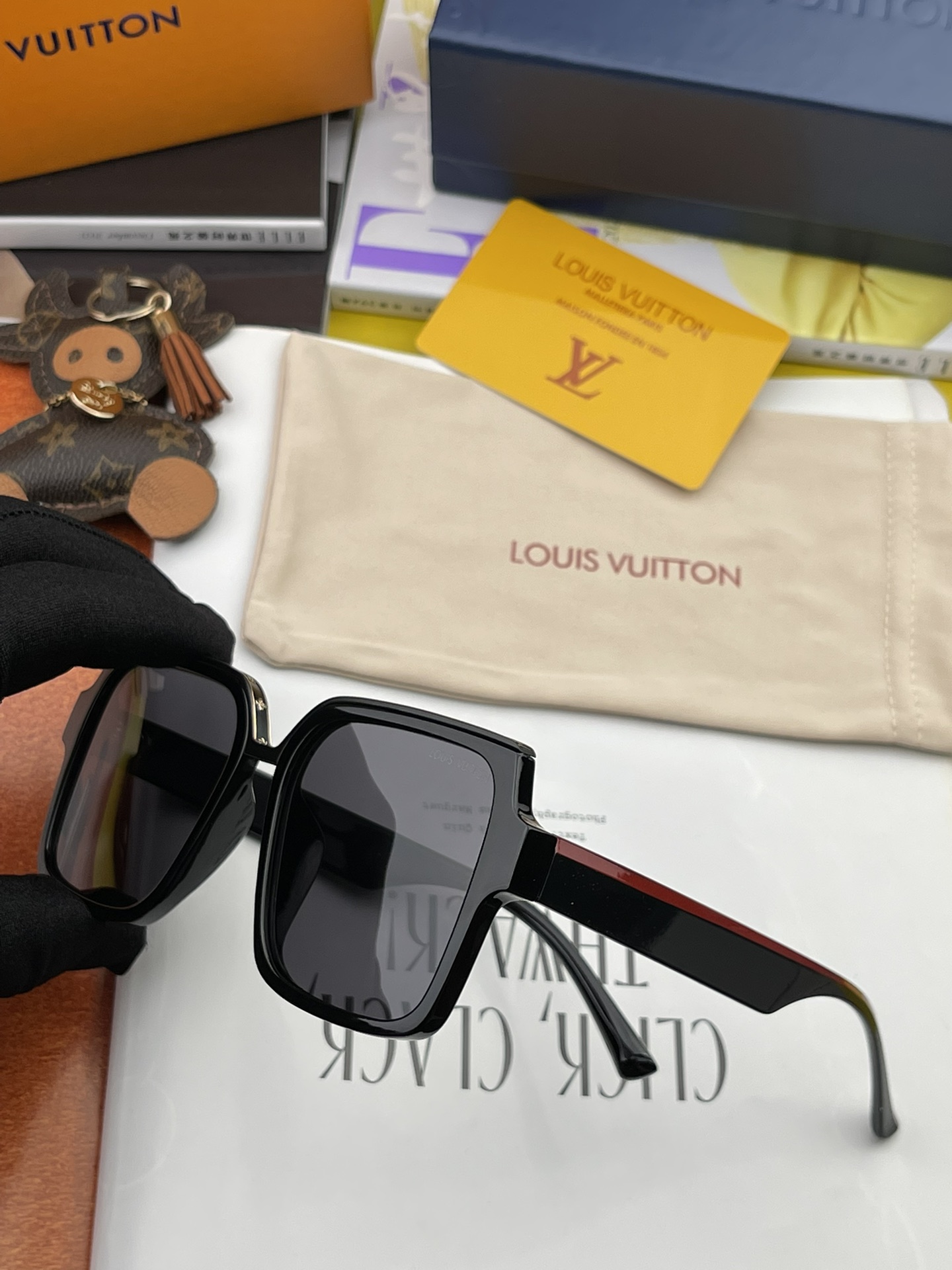 LOUIS VUITTON(ルイヴィトン ) サングラス-BRAND OFF