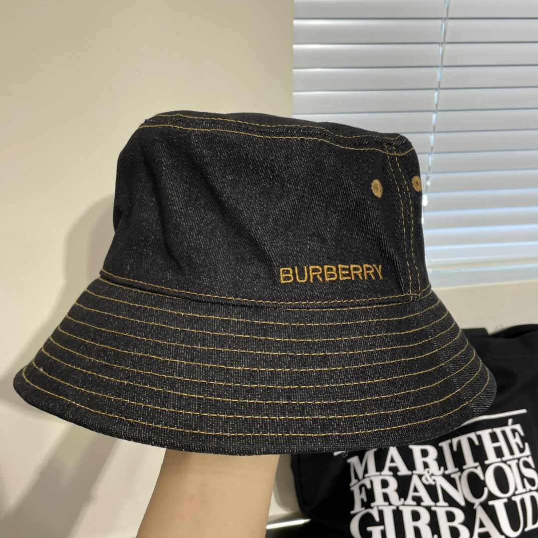 BURBERRY(バーバリー)フィッシャーマンズハット  241011-BRAND OFF