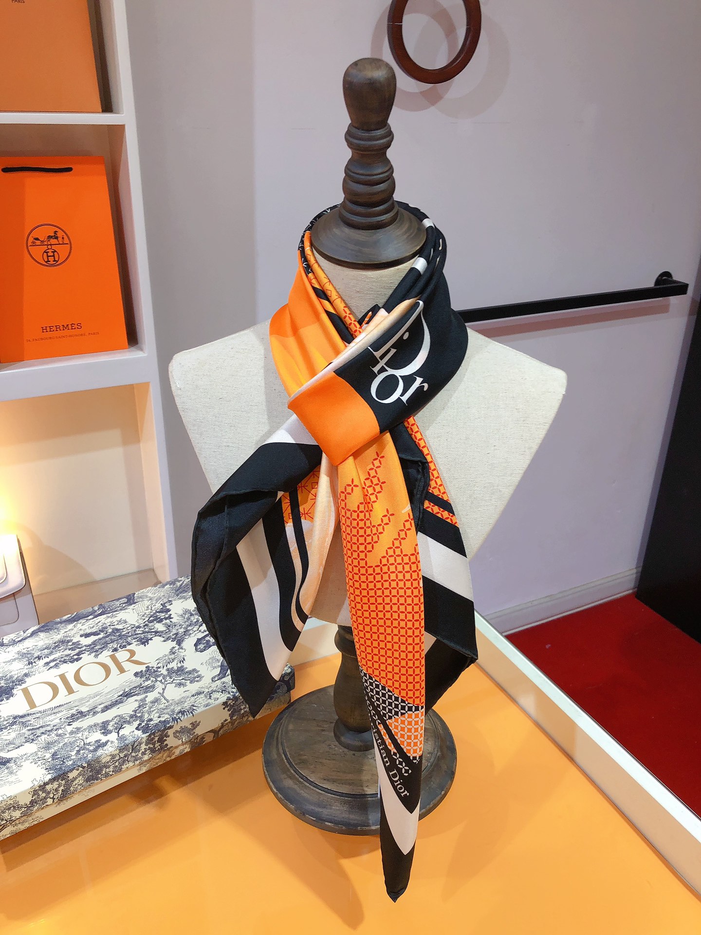 【DIOR  ディオール 】スカーフ90*90cm  241108-BRAND OFF
