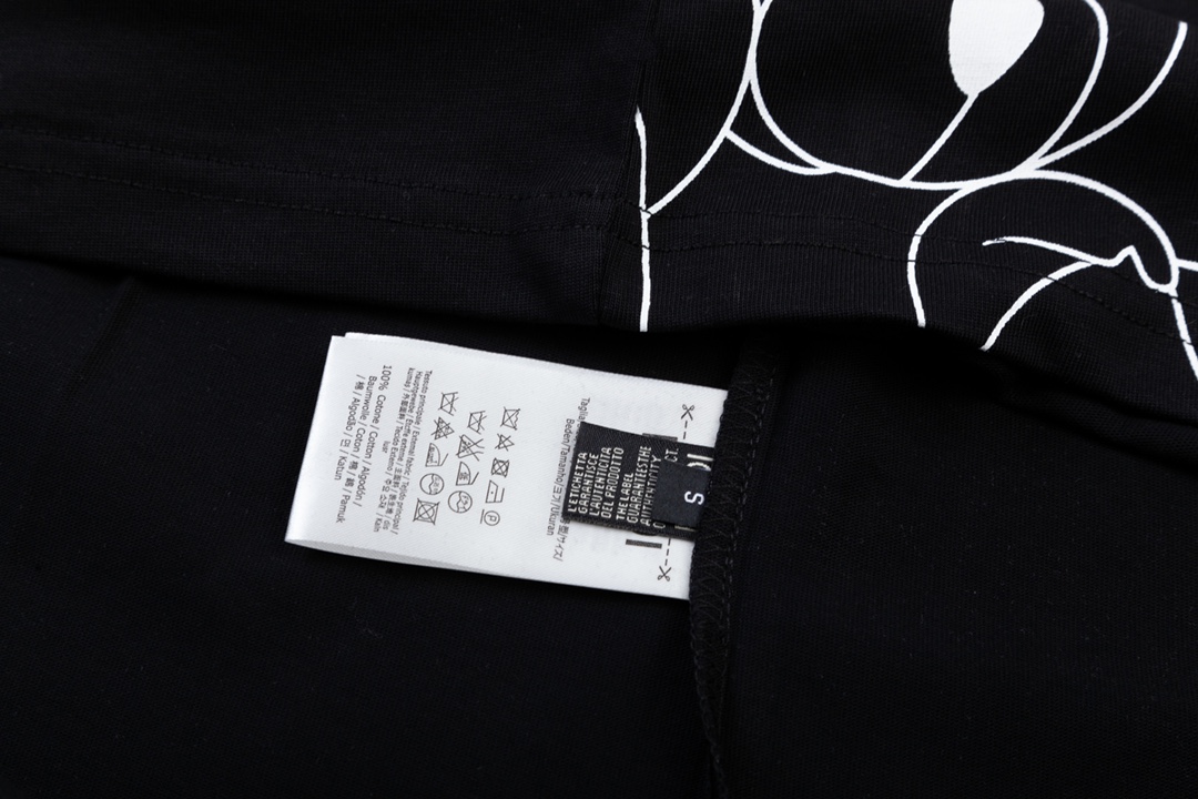 【2026】【FENDI 公式旗艦店】フェンディ  Tシャツ ご好評に付き再入荷！-BRAND OFF