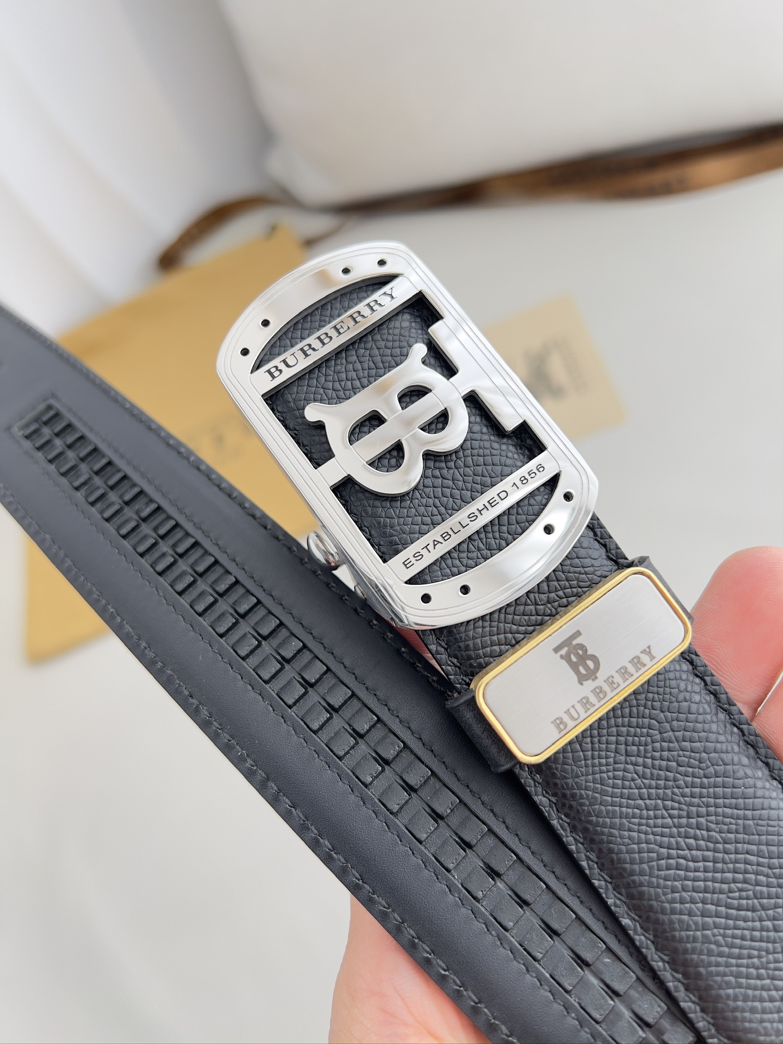 【BURBERRY】(バーバリー) 3.5cmベルト メンズ-BRAND OFF