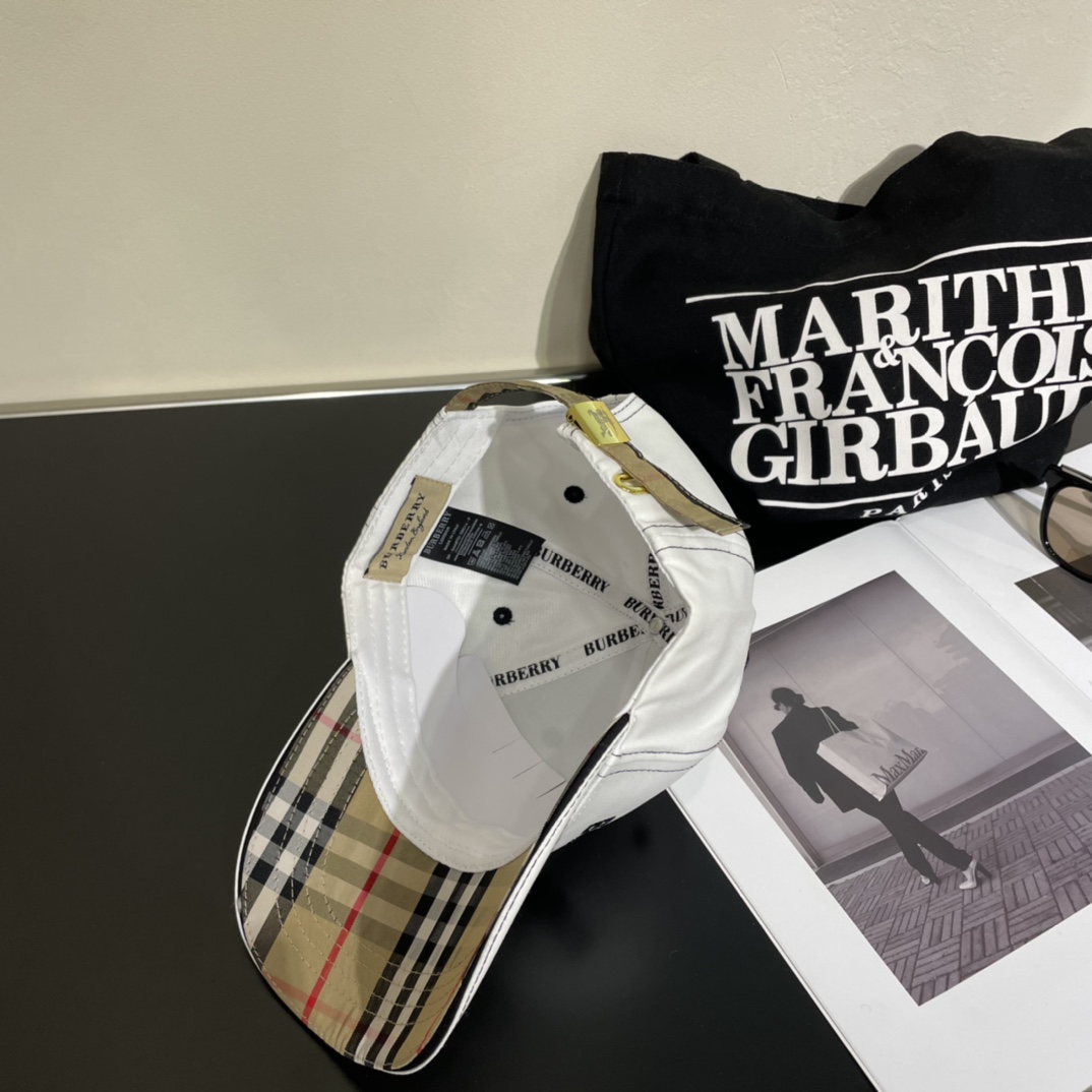 【2026】【BURBERRY  バーバリー】【数量限定】 野球帽 / ハット 241011-BRAND OFF