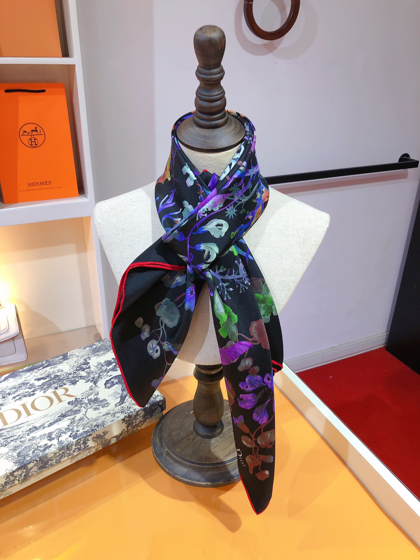 【DIOR  ディオール 】スカーフ90*90cm  241108-BRAND OFF