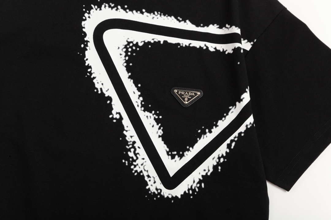 【2026】【PRADA  公式旗艦店】プラダ  Tシャツ ご好評に付き再入荷！-BRAND OFF