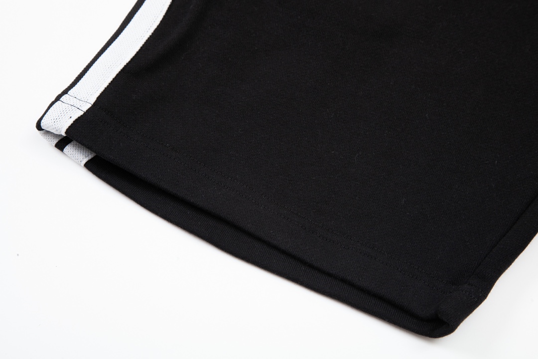 【CELINE  公式旗艦店】セリーヌ  ショートパンツ  ご好評に付き再入荷！-BRAND OFF