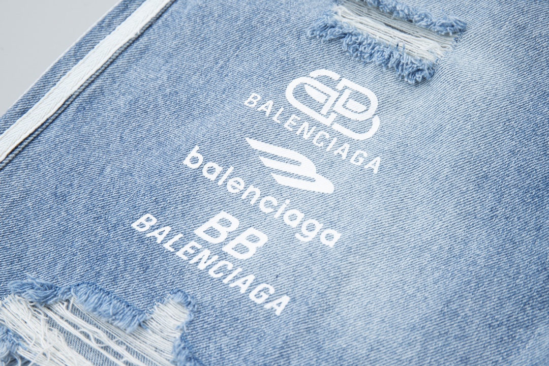 【2026】【BALENCIAGA  公式旗艦店】バレンシアガ   ショートパンツ  ご好評に付き再入荷！-BRAND OFF